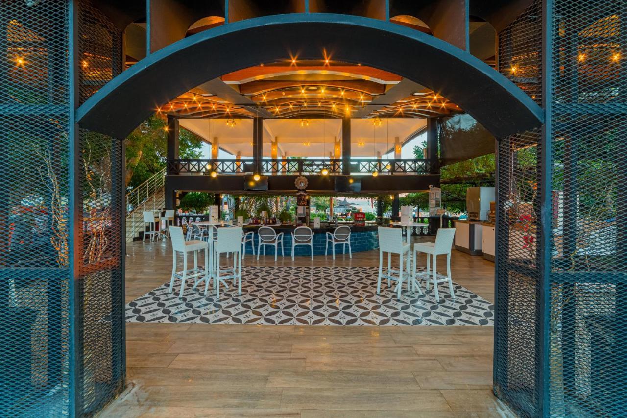 Готель Justiniano Club Alanya Окурджалар Екстер'єр фото