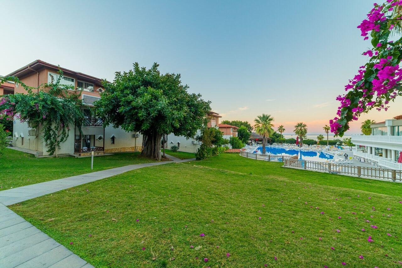 Готель Justiniano Club Alanya Окурджалар Екстер'єр фото