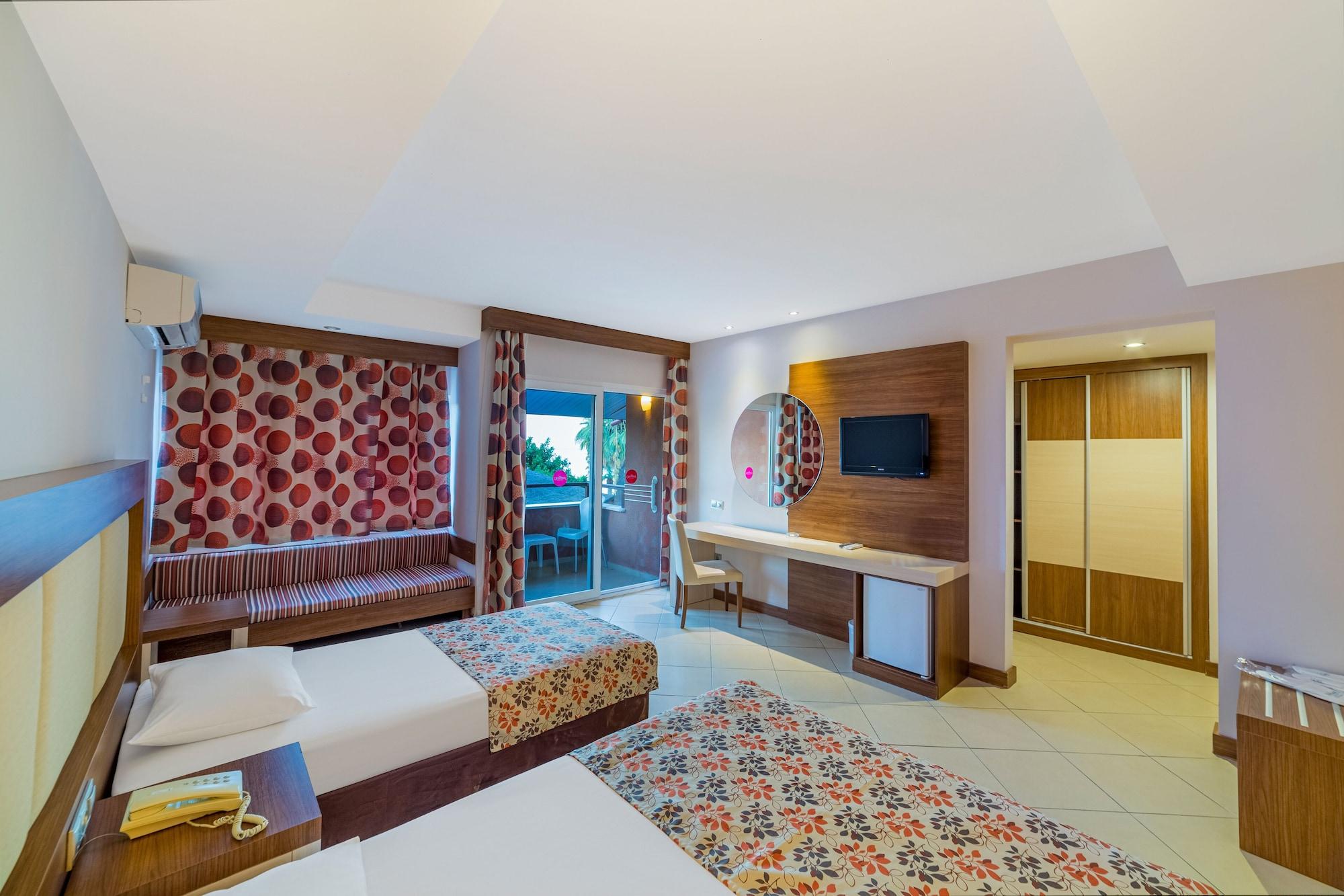 Готель Justiniano Club Alanya Окурджалар Екстер'єр фото